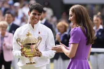 Carlos Alcaraz wins Wimbledon by beating Novak Djokovic and now owns 4 Slam titles at age 21