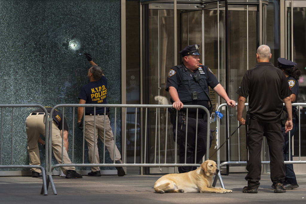 Gunman who killed 4 in New York was trying to get to NFL offices and claimed to have CTE: Officials