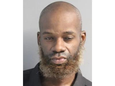 Man arrested in attempted kidnapping at mosque
