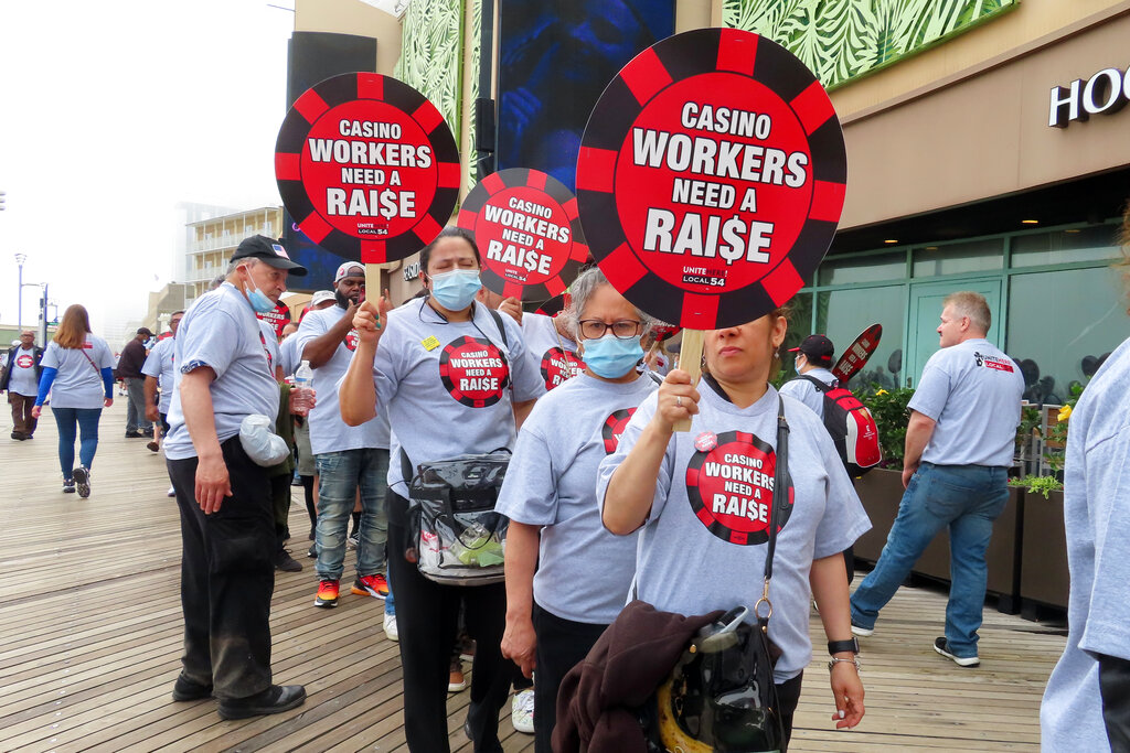 Friday strike deadline looms for 4 Atlantic City casinos