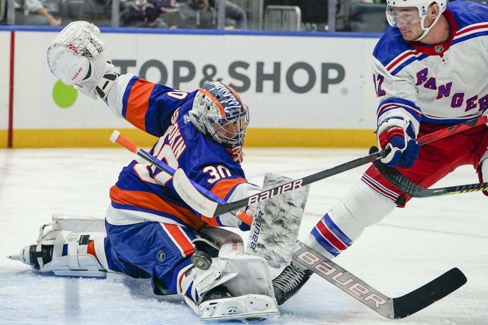 Sorokin has 41-save shutout as Islanders beat Rangers 3-0