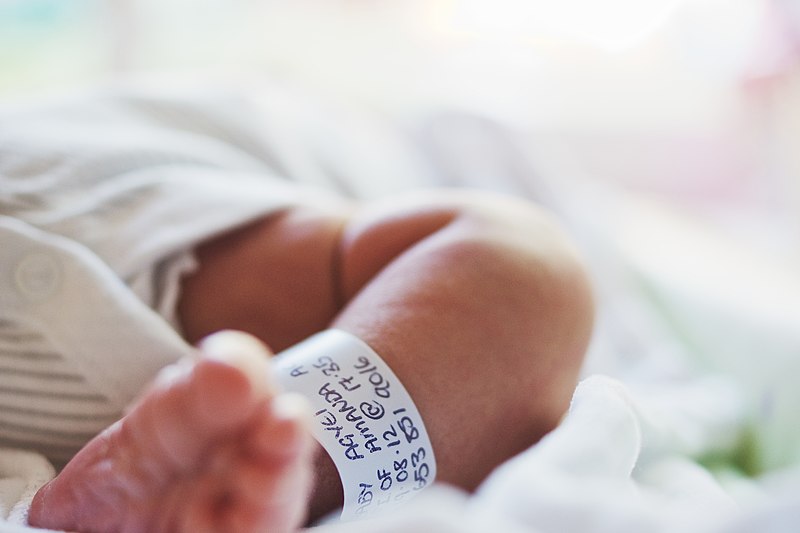 Suffolk police officers helped deliver baby