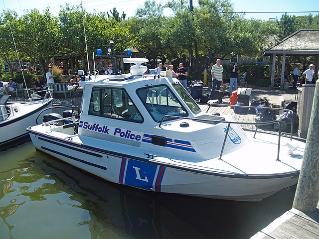 Family of 4 rescued in Long Island Sound after boat capsizes