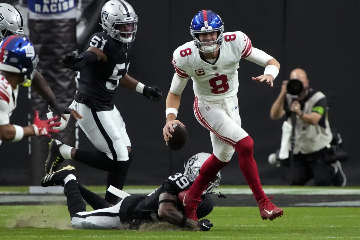 Giants quarterback Daniel Jones out for the season with torn ACL in right knee