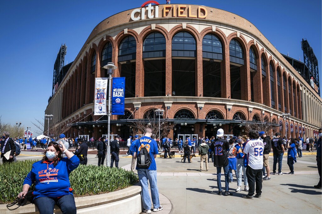 Mets owner announces plan to develop area around Citi Field