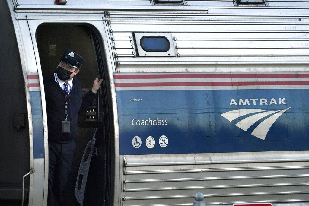 Amtrak service north of NYC will resume after repairs to a parking garage over the tracks