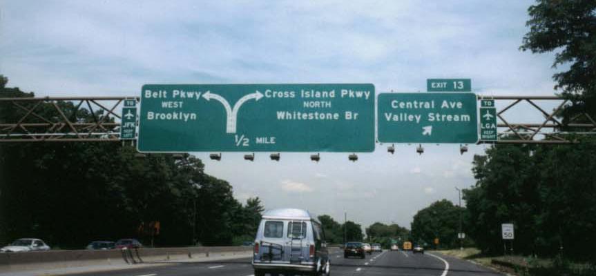 NYPD officer killed crash on Southern State Parkway Sunday