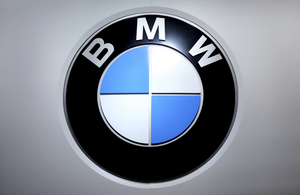 BMW recalling more than 390,000 vehicles due to airbag inflator issue