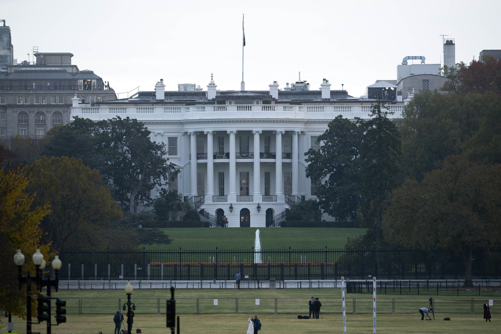 Armed man shot by Secret Service near White House while Trump out of town