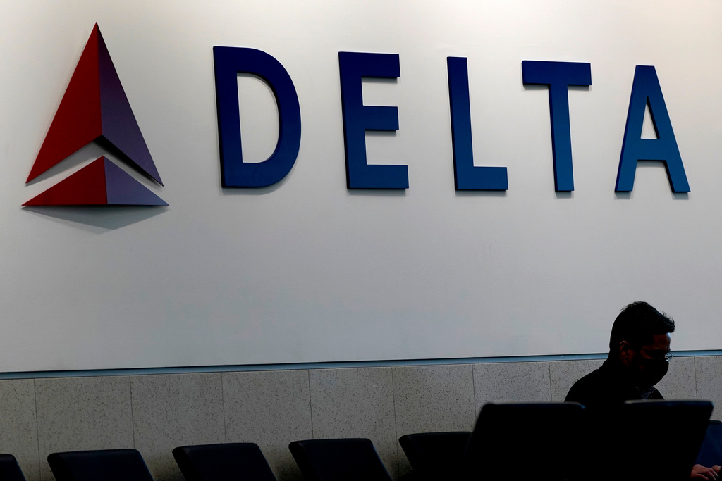 Two Delta jets damaged in ‘low-speed collision’ on LaGuardia taxiway, injuring 1