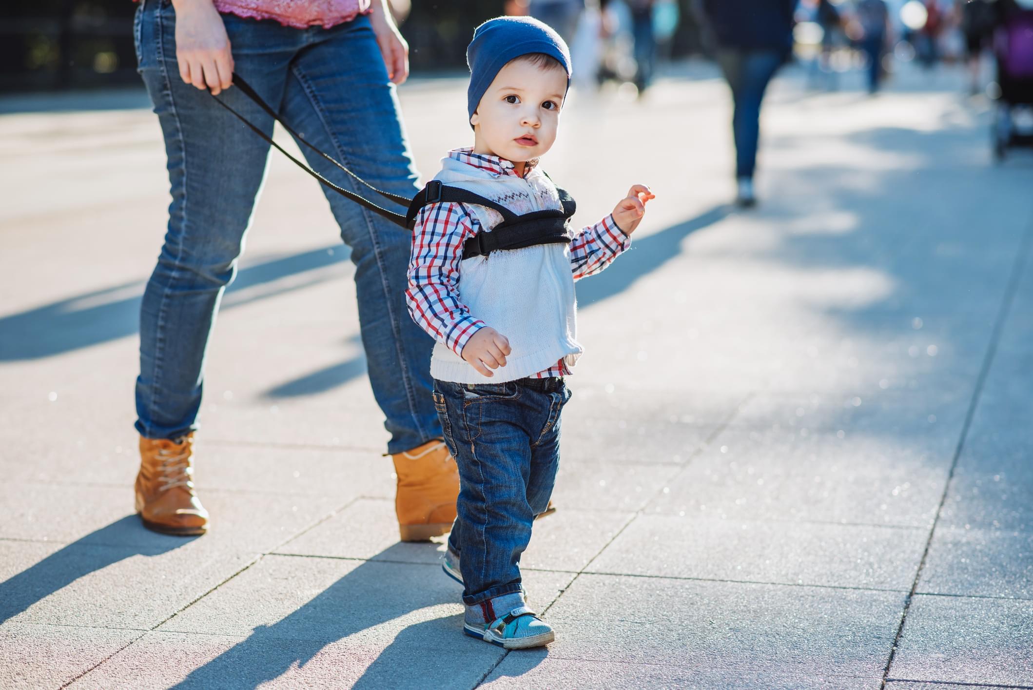 The Anna & Raven Show: Kids On Leashes?