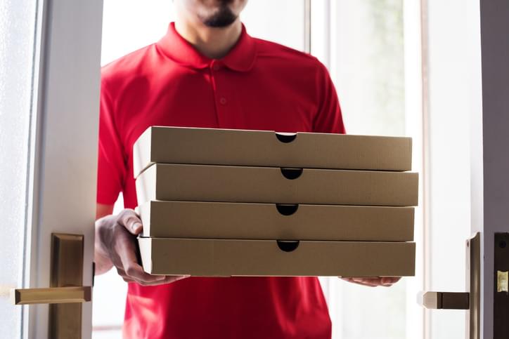 Tell Me Something Good: Military Dad Returns Home To Surprise Family Dressed As Pizza Delivery Guy