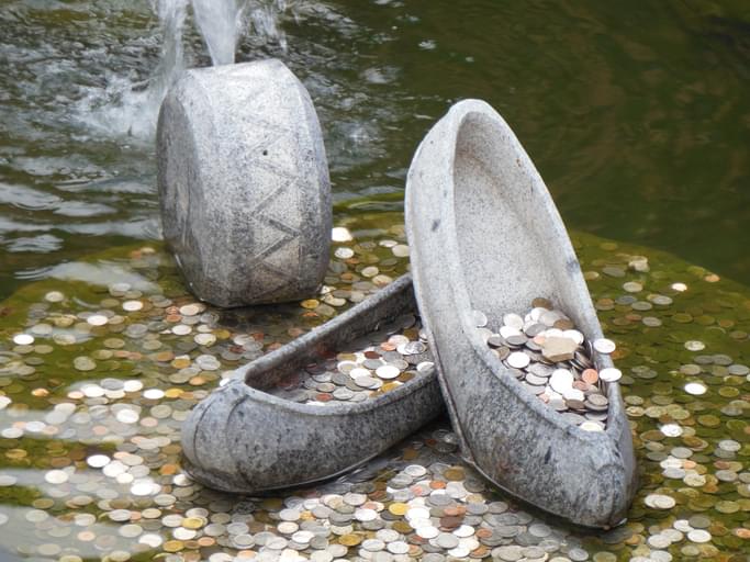 TELL ME SOMETHING GOOD: Disney World Uses Coins From Fountains To Feed Hundreds