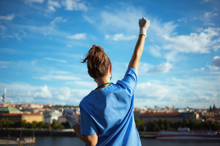 TELL ME SOMETHING GOOD: Nurse goes viral for something she does while NOT at work