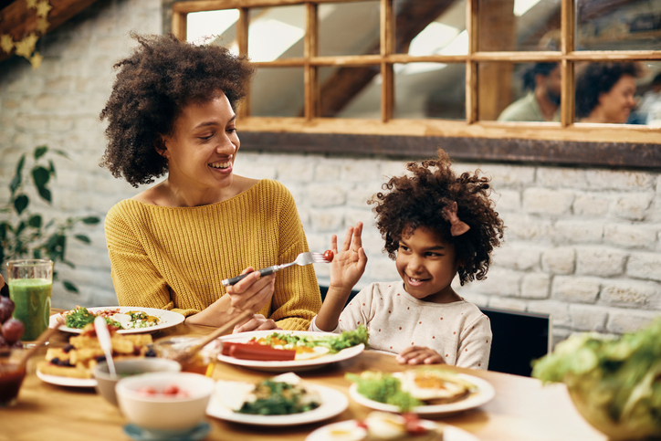 I SHOULD HAVE KNOWN THAT! the #1 way we get our kids to eat vegetables is by doing this