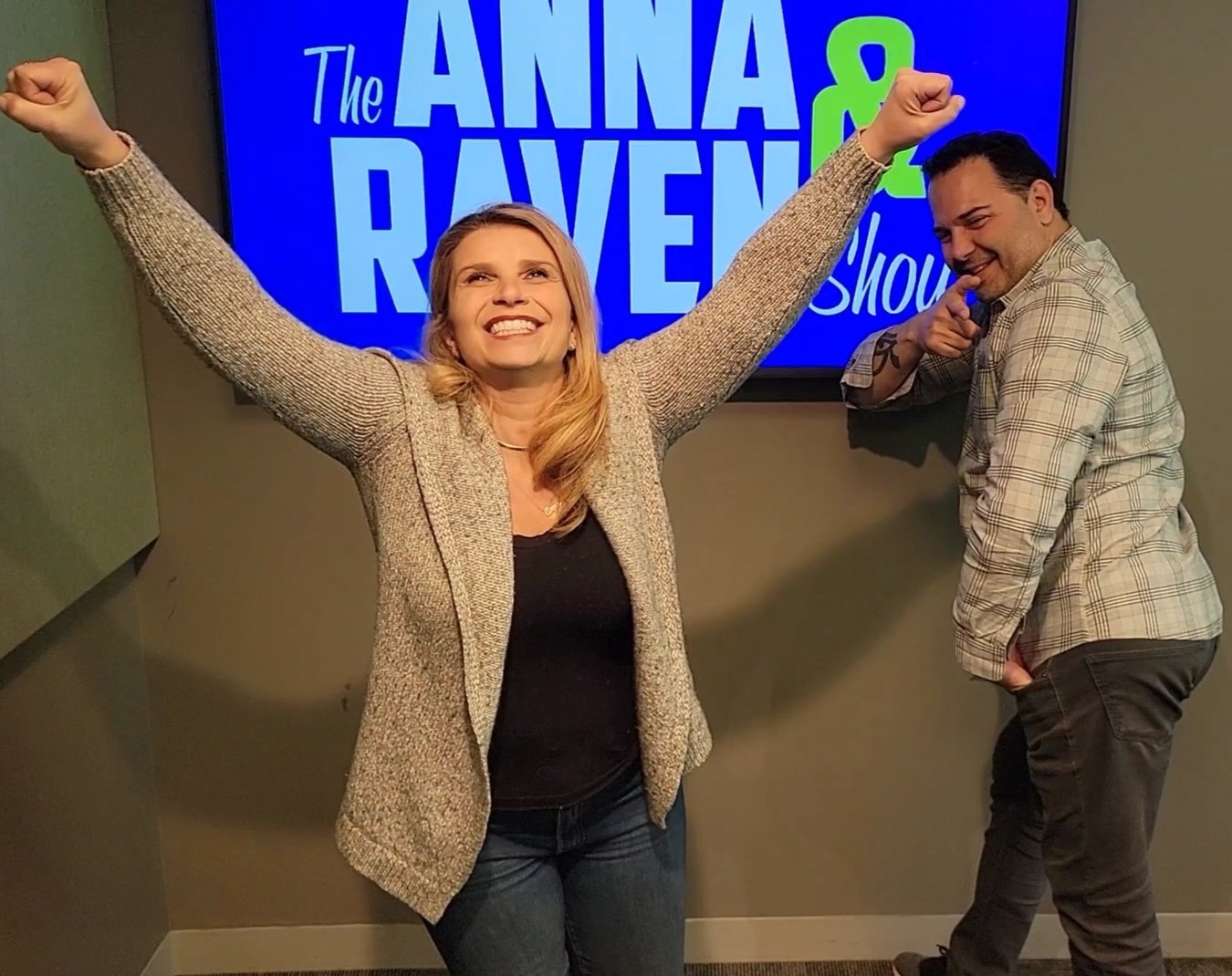 Anna & Raven Statues? We Think Yes!