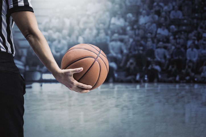 TELL ME SOMETHING GOOD: Basketball player saves referee’s life mid-game