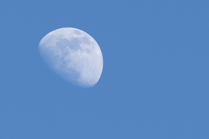 MUNDANE MYSTERIES: Why can we see the moon out during the day sometimes?