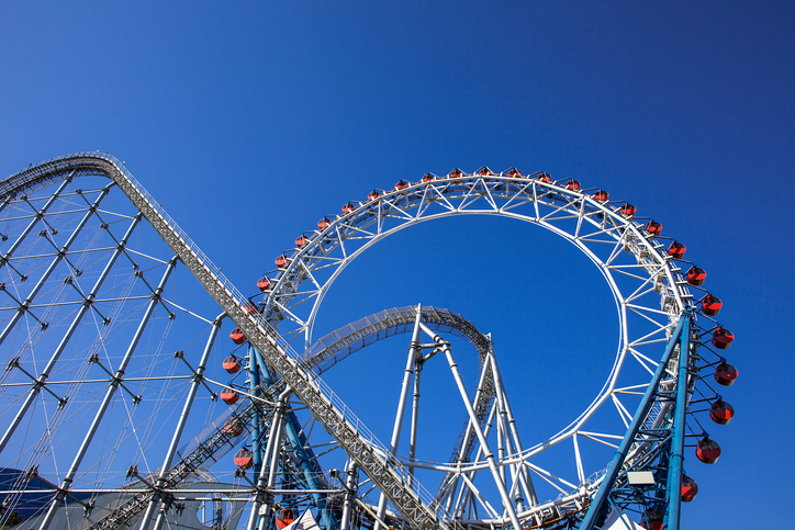 TELL ME SOMETHING GOOD: Single Dad Finds Date With A little Help from His Daughter and Rollercoasters