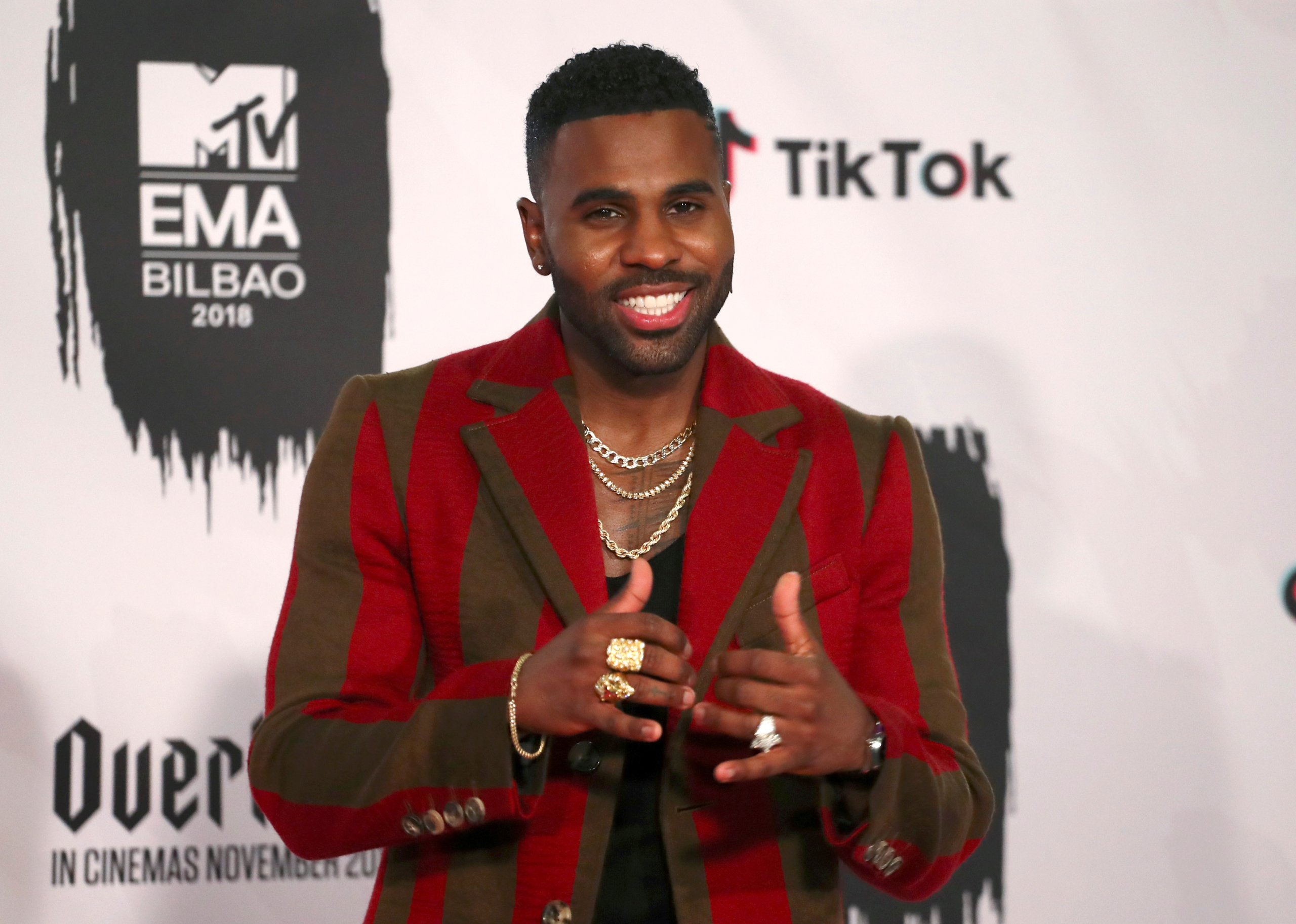 TELL ME SOMETHING GOOD: Jason Derulo tips server $5,000 while out to eat with his family