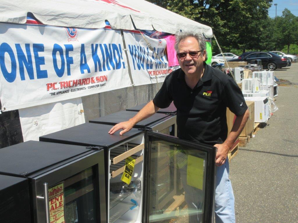 Lappy at PC Richard and Son North Haven Tent Sale