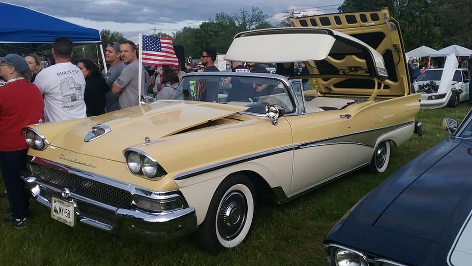 AJ’s Car of the Day: 1958 Ford Fairlane 500 Skyliner ( Retractable )
