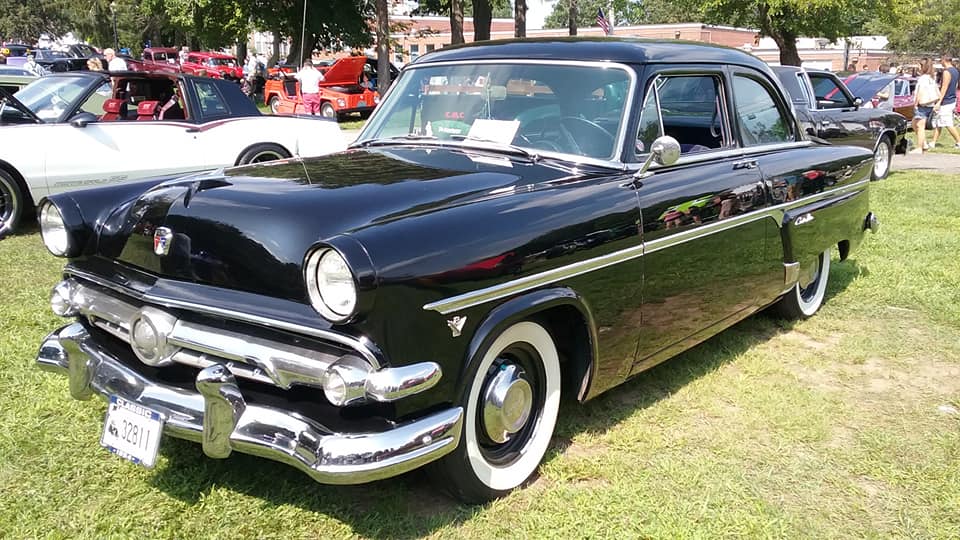 AJ’s Car of the Day: 1954 Ford Customline Club Coupe