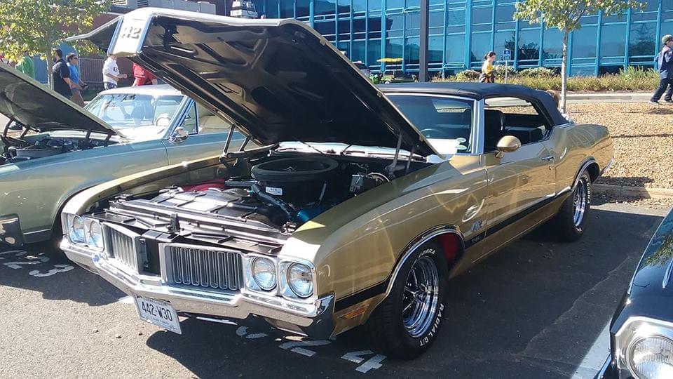 AJ’s Car of the Day: 1970 Oldsmobile 4-4-2 W-30 Convertible