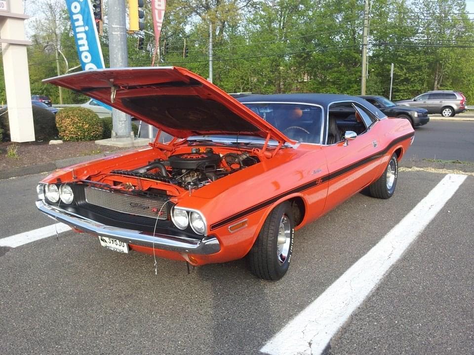 AJ’s “Badass Friday” Car of the Day: 1970 Dodge Challenger 383 Magnum R/T Hardtop Coupe