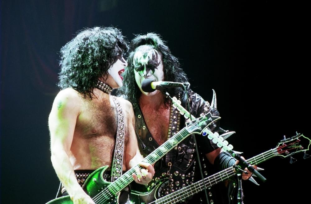 Kiss Come “Alive!”