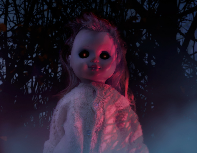 PODCAST – Monday, October 18: Security Measures For The Real Annabelle Doll; Guy Regrets Petting Warthog; The Tour Rider Game