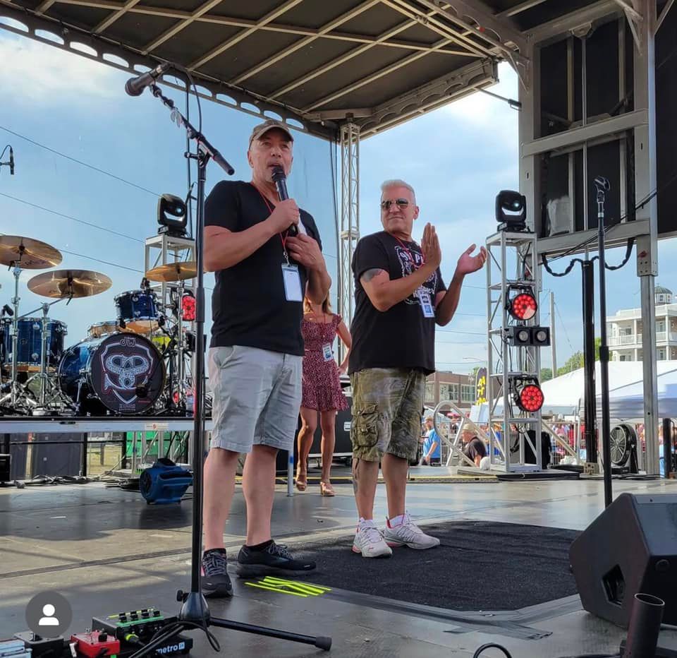 PODCAST – Monday, August 22: Introducing Scott Stapp At Milford Oyster Festival; Dumb Ass News; An Organized Crime Auction￼