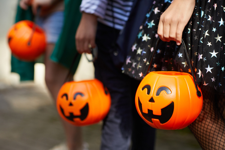 PODCAST – Tuesday, October 31: The Worst Halloween Candy; Connecticut Urban Legends; How Old Is Too Old For Trick-Or-Treating?