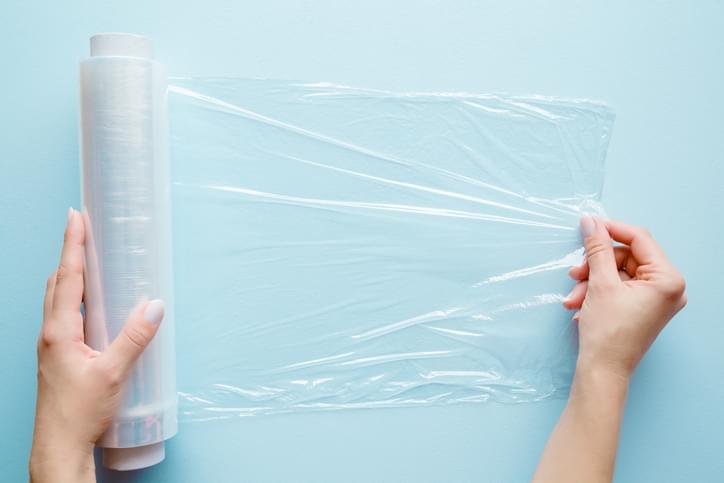 Morning Hack 1/12/2021 Stop Plastic Wrap From Sticking To Itself!