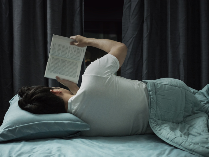 Morning Hack 8/9/21 Easy Way To Read Your Book In Bed!