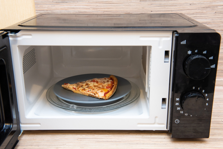 Morning Hack 2/9/2023 Reheat Pizza In The Microwave Like This! The Best!