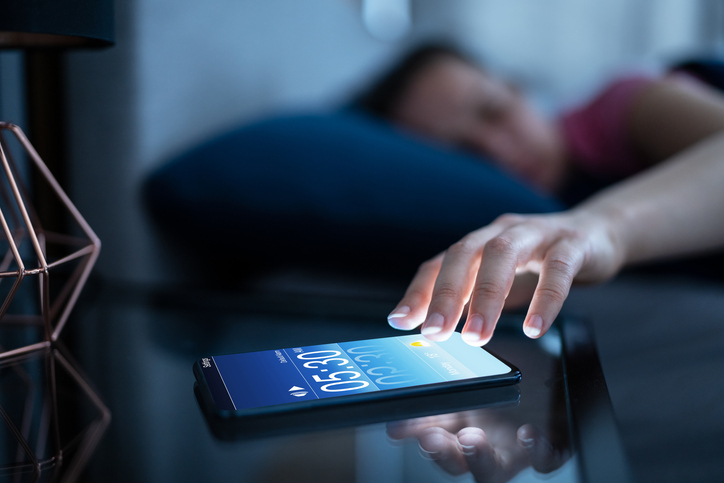WEBE Wellness: How To Resist Looking At Your Phone First Thing In The Morning