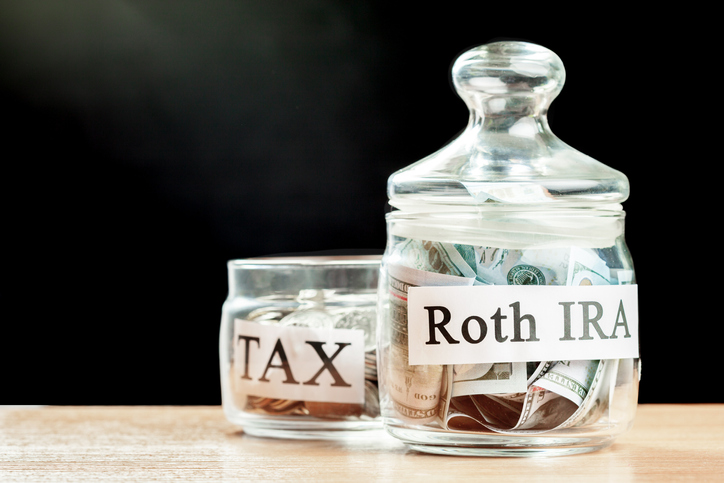 Financial News You Can Use: Roth Accounts And Taxes
