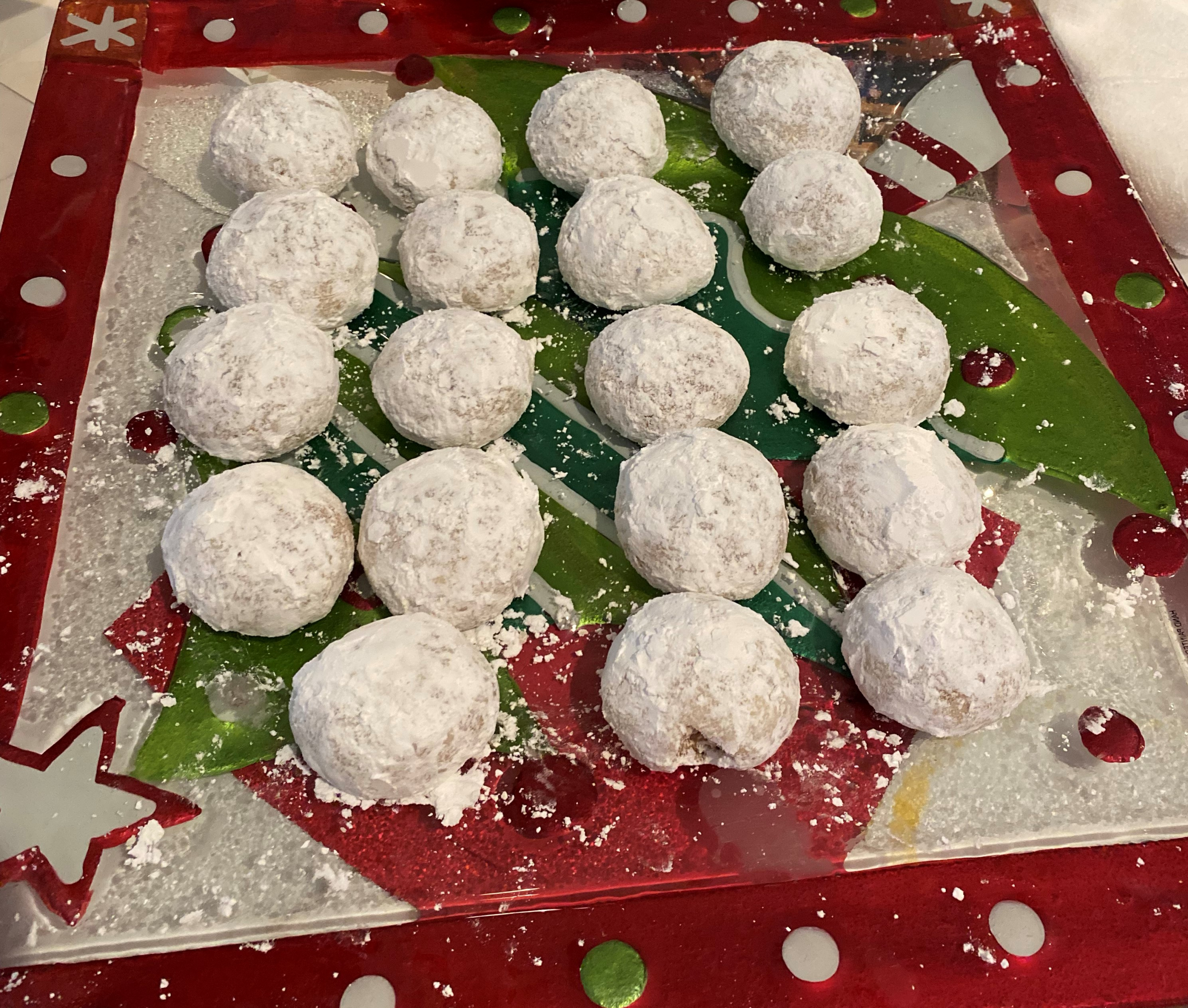 Cooking with Claud: Christmas Snowballs