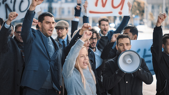 Connecticut Today with Paul Pacelli: Unemployment Compensation For Strikers?