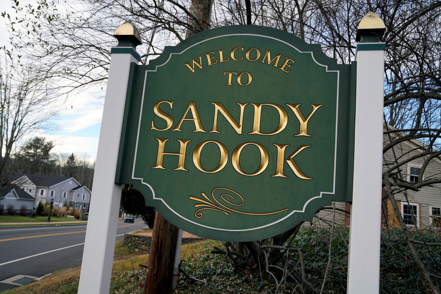 The Lisa Wexler Show – Sandy Hook 10 Years Later – 12/14/22