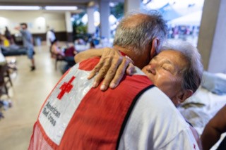 Melissa in the Morning: CT Red Cross Volunteers Helping Hawaii