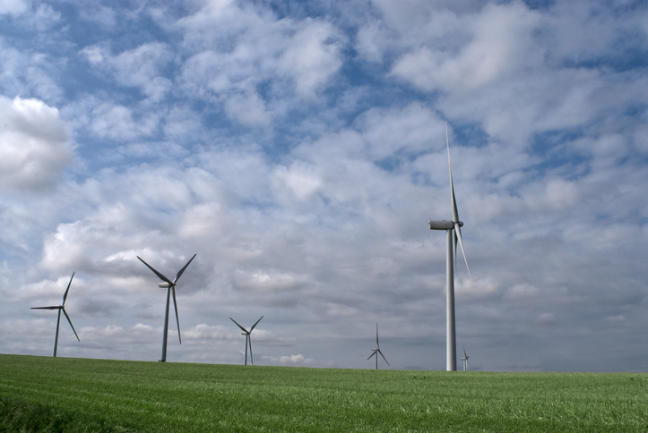 Melissa in the Morning: Wind Project Back On
