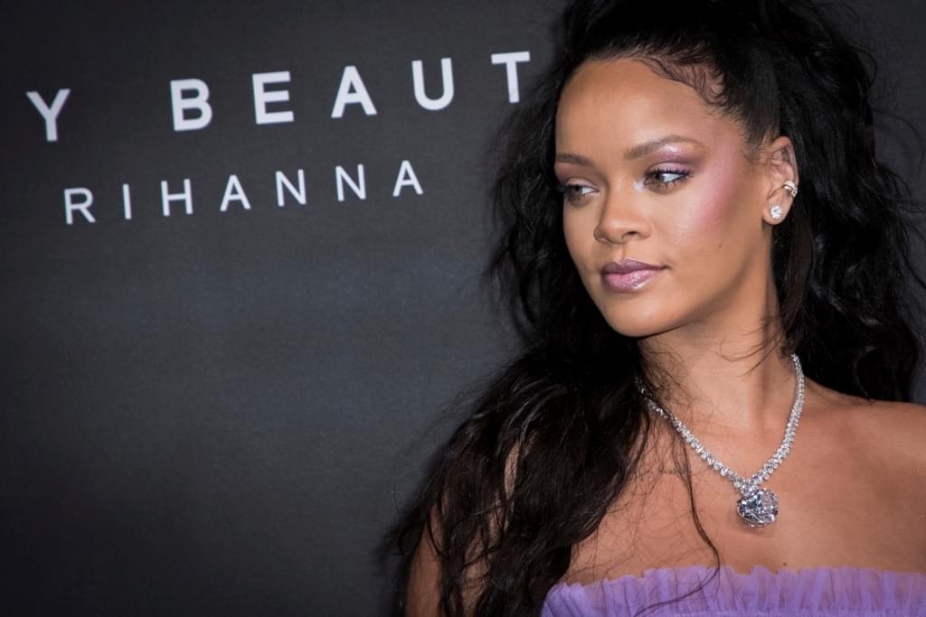 Rihanna to Snapchat: App-oligy Not Accepted