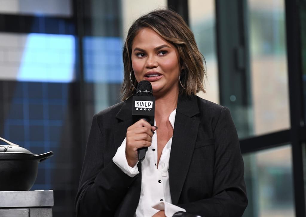 WATCH:  Chrissy Teigen’s NYE Umbrella Attack!