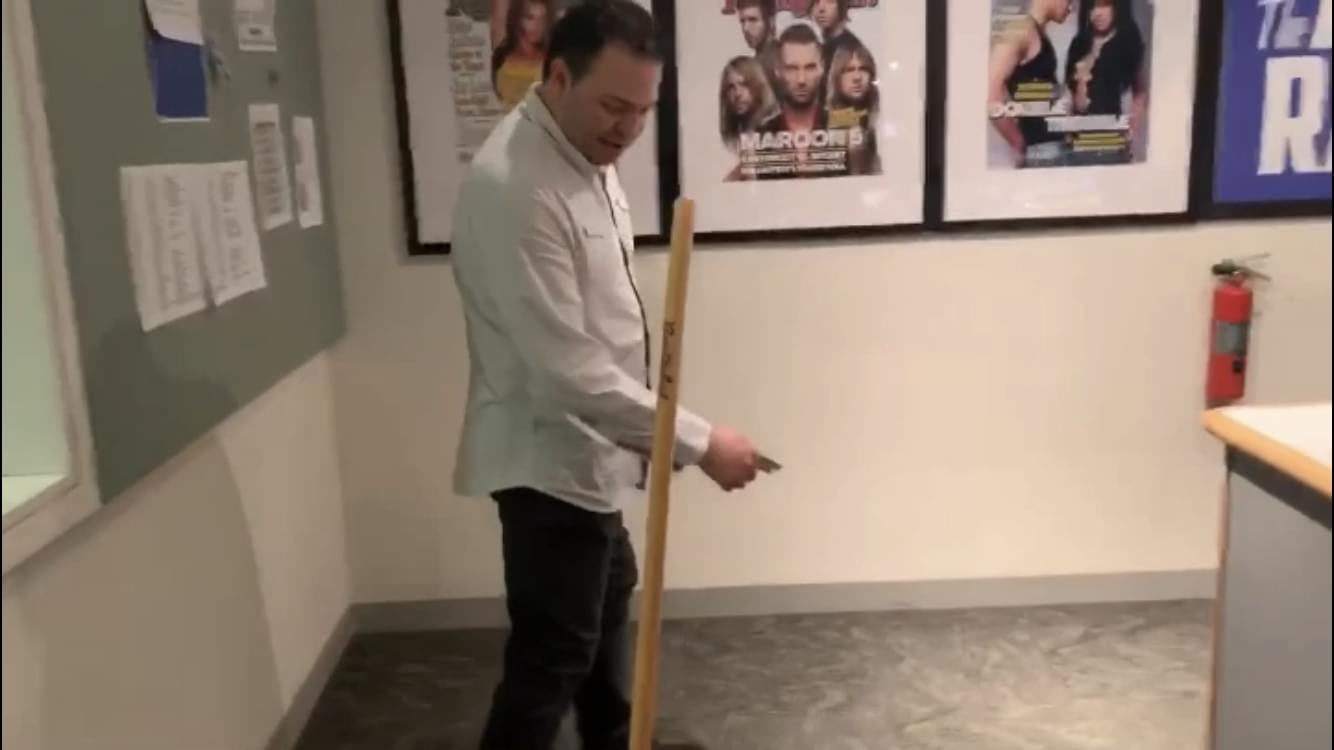 60 Seconds Behind the Scenes: Anna & Raven take on the Broom Challenge