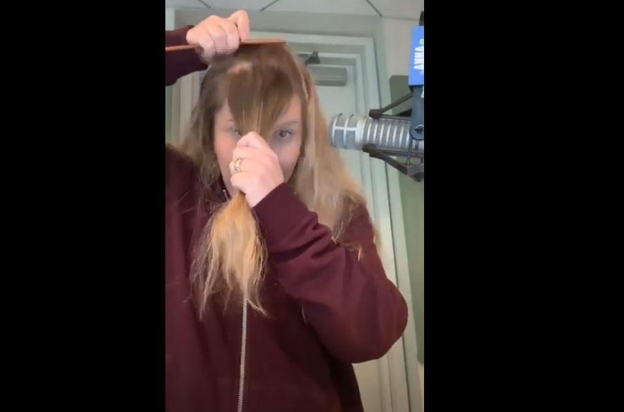 60 Seconds Behind the Scenes: Anna Cuts her Bangs