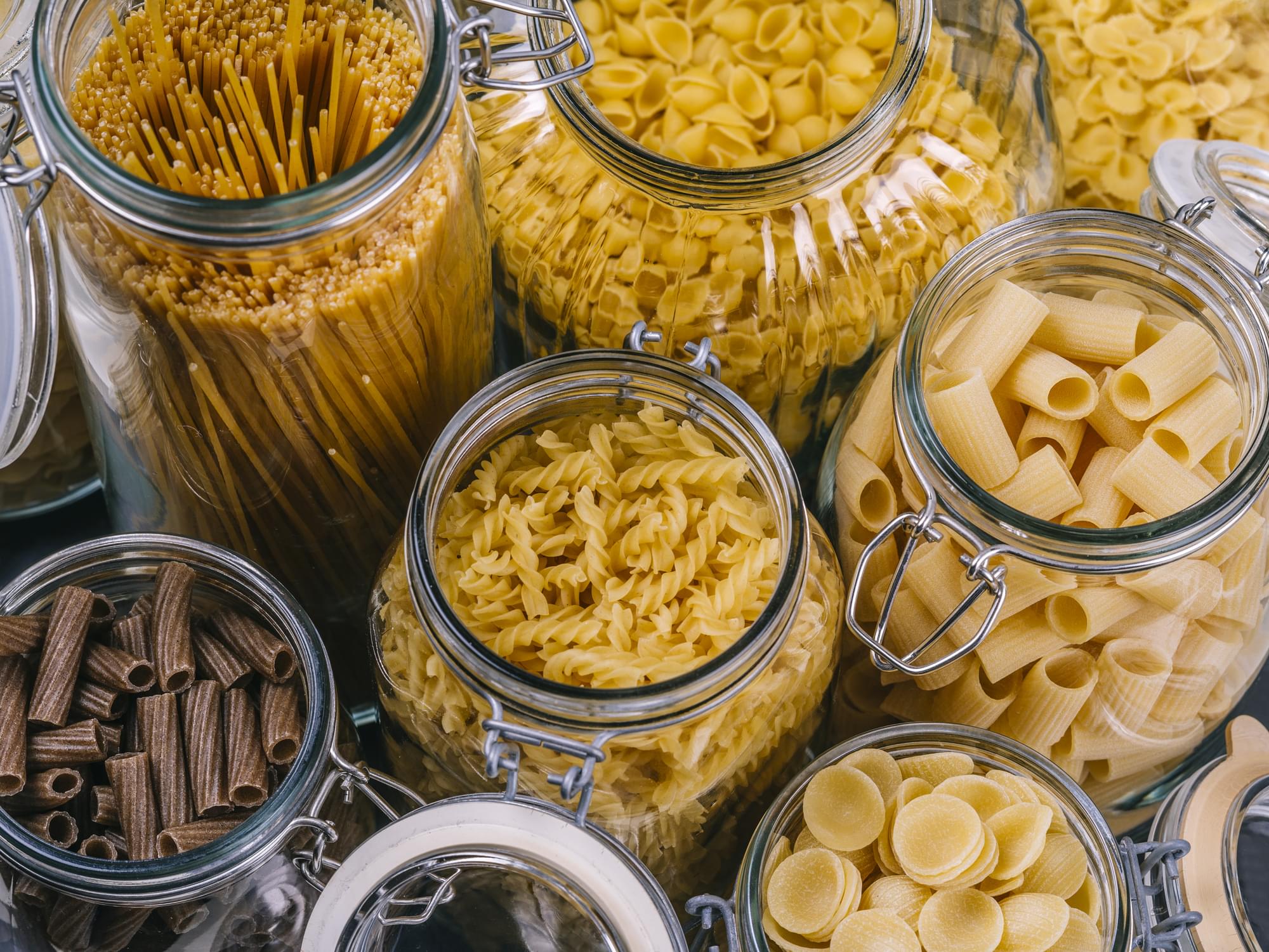 The Anna & Raven Show: Pasta Throw-down!