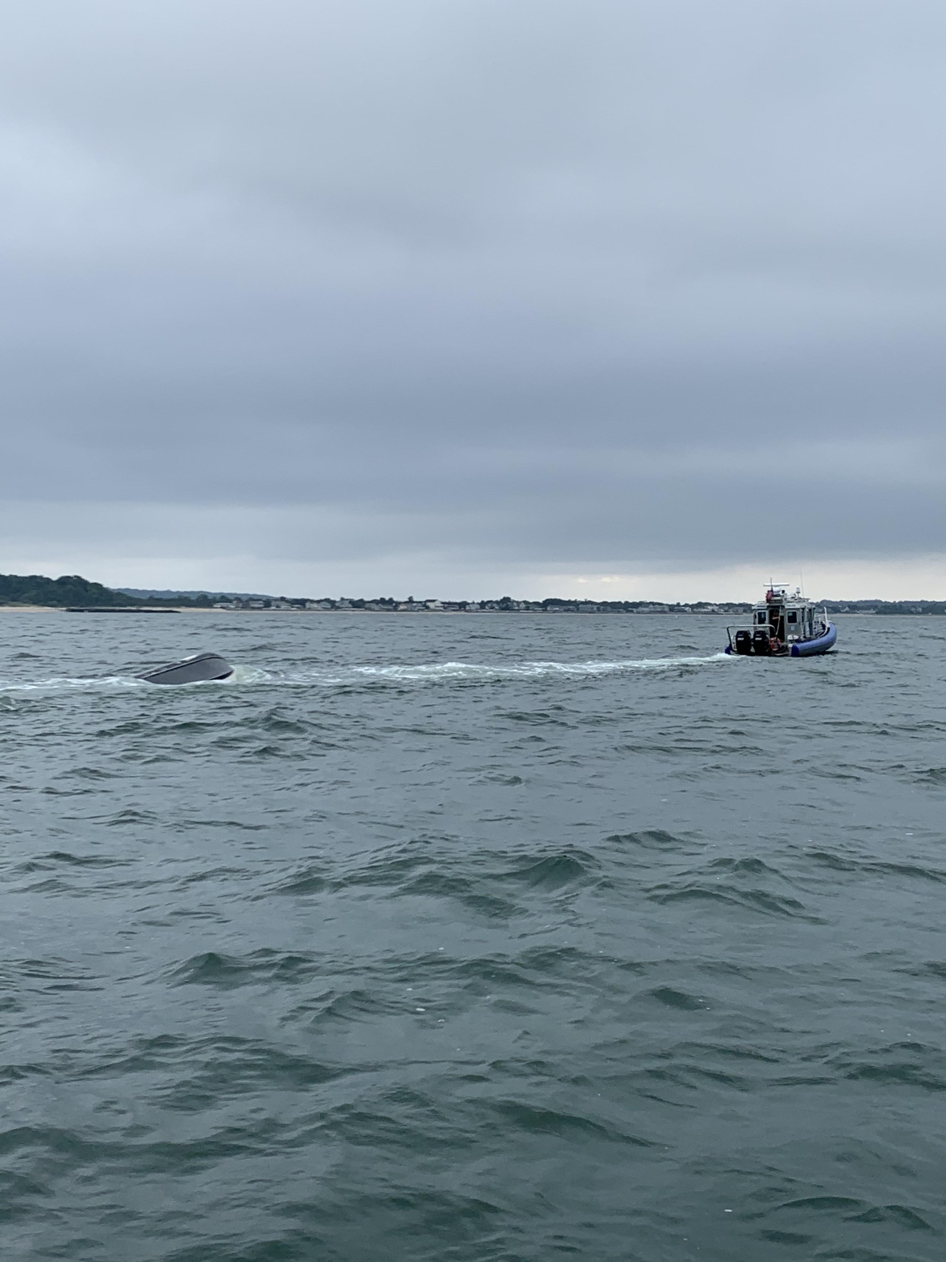 5 rescued from capsized boat in Long Island Sound