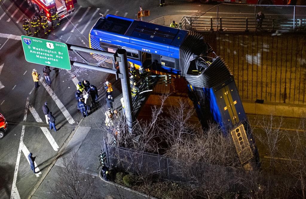 Dangerous bus crash